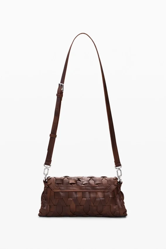 Kleine geflochtete Tasche Kleine geflochtete Tasche