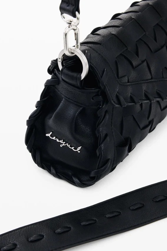Kleine geflochtete Tasche Kleine geflochtete Tasche