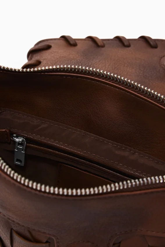 Kleine geflochtete Tasche Kleine geflochtete Tasche