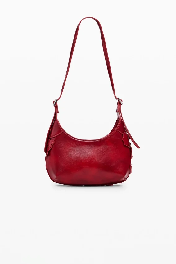 Kleine Tasche mit Blumenapplikation Kleine Tasche mit Blumenapplikation