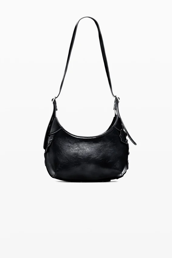 Kleine Tasche mit Blumen-Applikationen Kleine Tasche mit Blumen-Applikationen