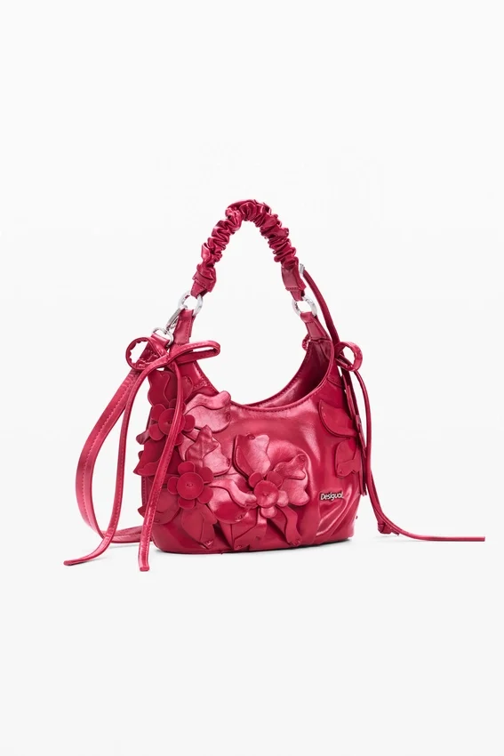 Kleine Tasche mit Blumen-Applikationen Kleine Tasche mit Blumen-Applikationen