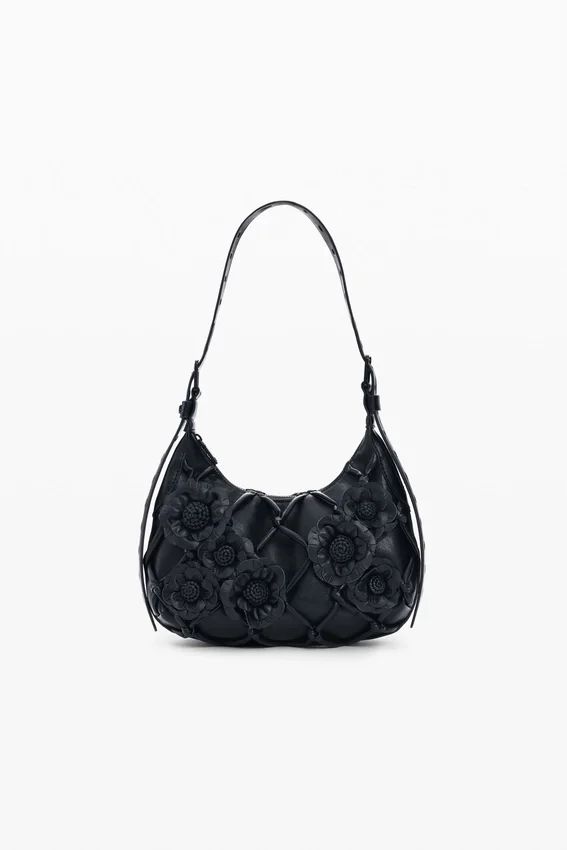 Kleine Tasche mit Blumen, rot Kleine Tasche mit Blumen, rot