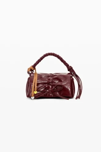 Kleine Tasche mit glänzender Schleife Kleine Tasche mit glänzender Schleife
