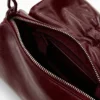 Kleine Tasche mit glänzender Schleife Kleine Tasche mit glänzender Schleife