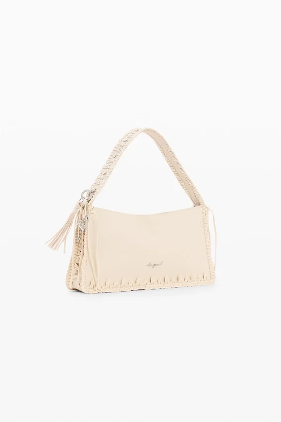 Kleine Tasche mit Nieten Kleine Tasche mit Nieten
