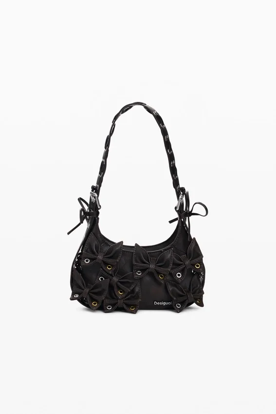 Kleine Tasche mit Schmetterlings-Applikationen Kleine Tasche mit Schmetterlings-Applikationen