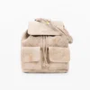 Kleiner bestickter Rucksack Kleiner bestickter Rucksack
