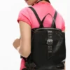 Kleiner Rucksack mit Applikationen für Blumen Kleiner Rucksack mit Applikationen für Blumen