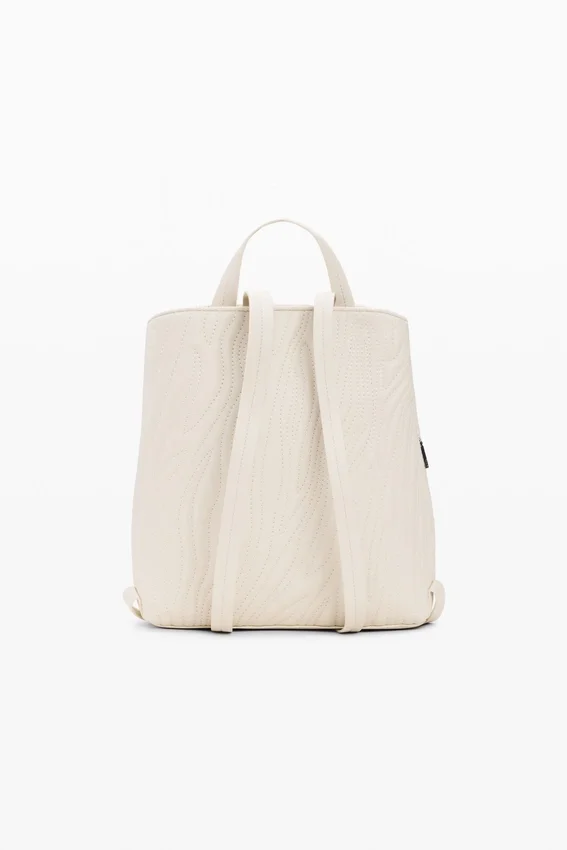 Kleiner Rucksack mit Gravuren Kleiner Rucksack mit Gravuren