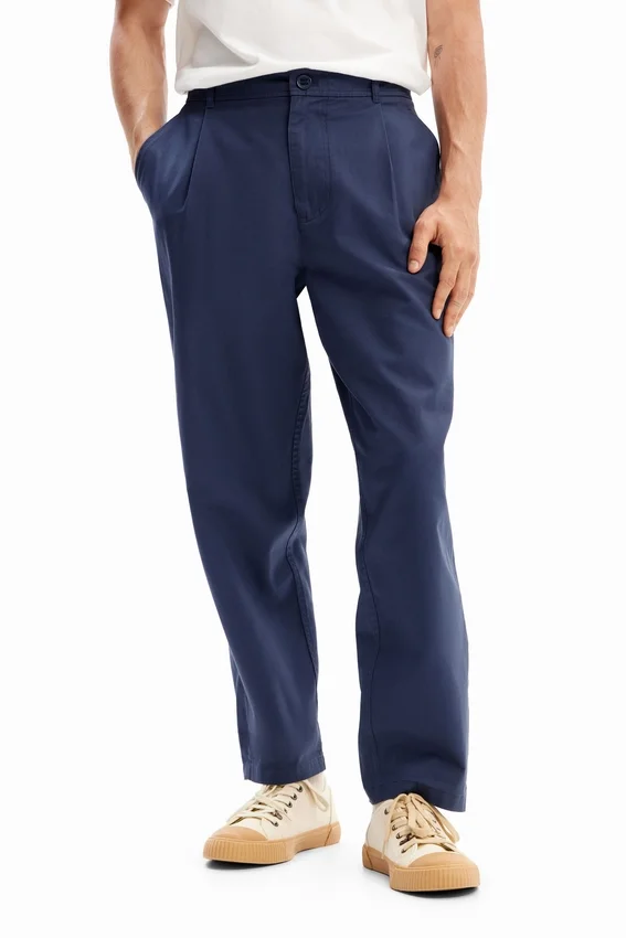 Konisch zulaufende Chino-Hose Konisch zulaufende Chino-Hose