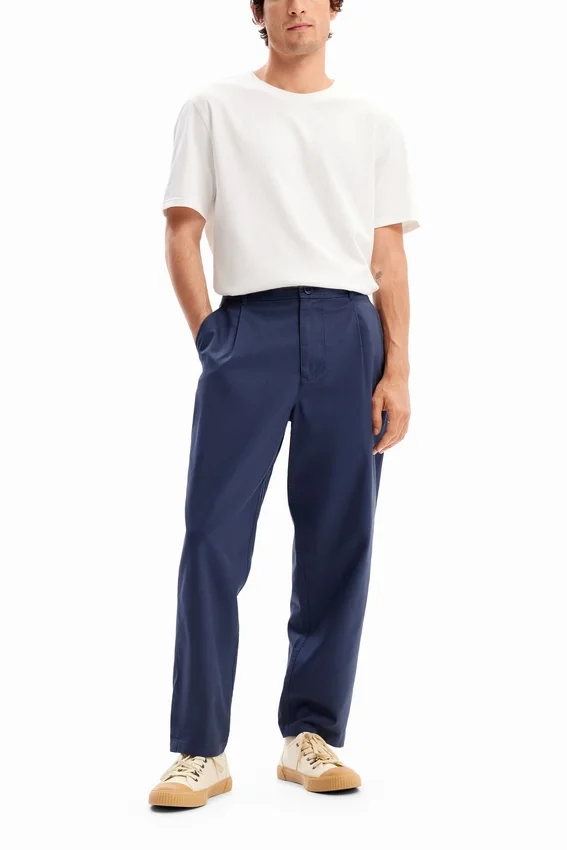 Konisch zulaufende Chino-Hose Konisch zulaufende Chino-Hose