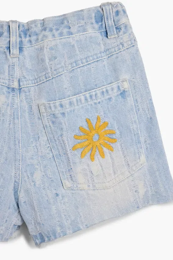 Kurze Jeans-Trucker-Jacke Kurze Jeans-Trucker-Jacke
