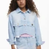 Kurze Jeans-Trucker-Jacke Kurze Jeans-Trucker-Jacke