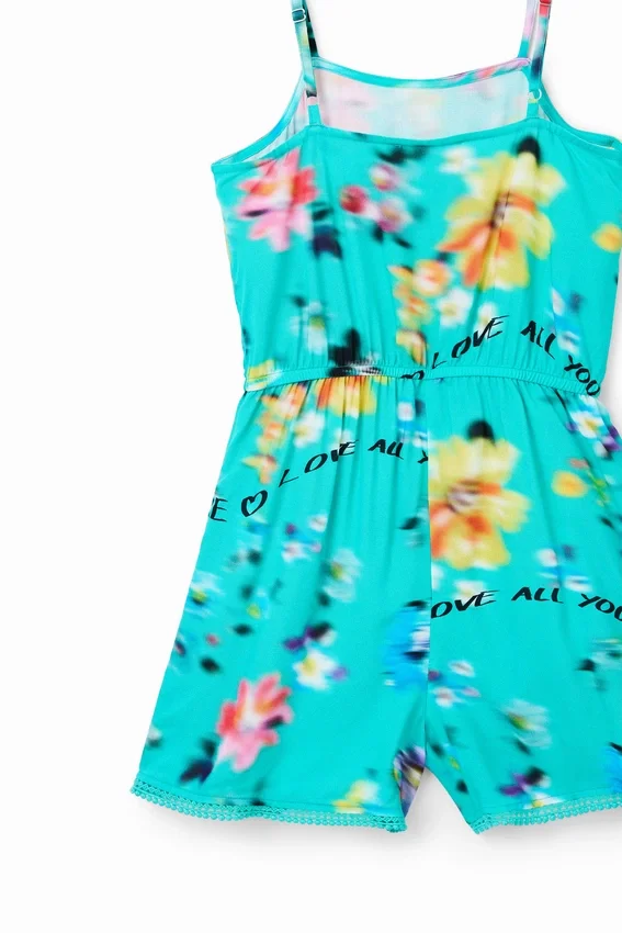 Kurzer Playsuit mit Trägern Kurzer Playsuit mit Trägern