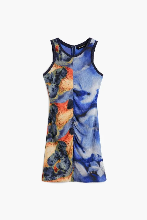 Kurzes bedrucktes Trägerkleid Kurzes bedrucktes Trägerkleid