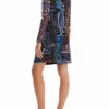 Kurzes, figurbetontes Tüll-Shorts-Kleid Kurzes, figurbetontes Tüll-Shorts-Kleid