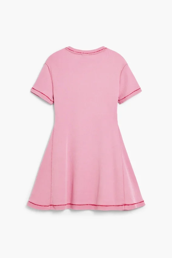 Kurzes Kleid mit Logo Kurzes Kleid mit Logo