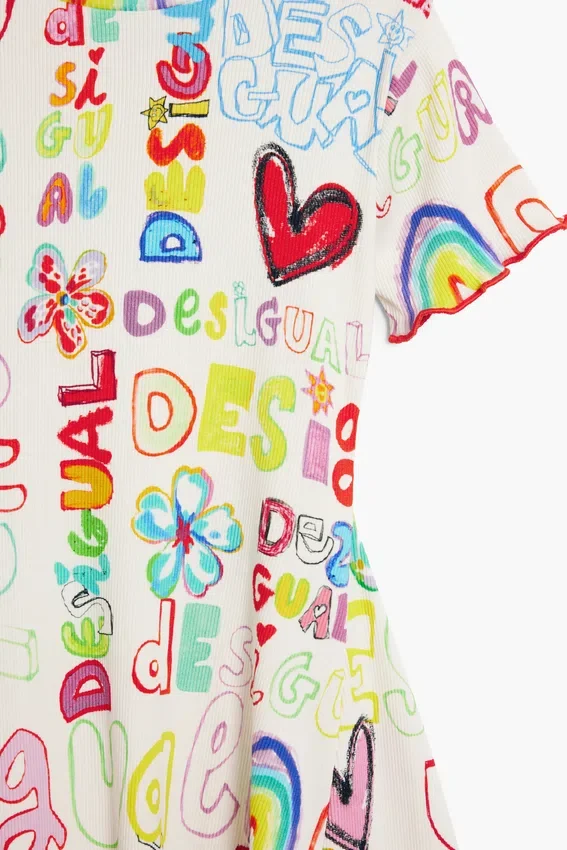 Kurzes Kleid mit Schriftzug Kurzes Kleid mit Schriftzug