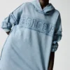 Kurzes Sweatshirt-Kleid Kurzes Sweatshirt-Kleid