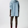 Kurzes Sweatshirt-Kleid Kurzes Sweatshirt-Kleid