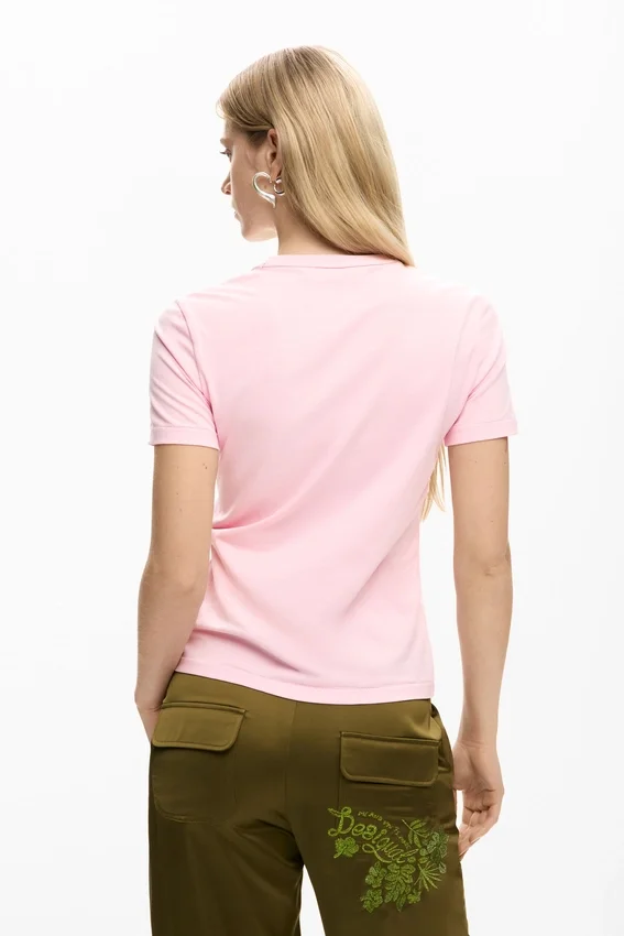Kurzärmeliges Strick-T-Shirt Kurzärmeliges Strick-T-Shirt