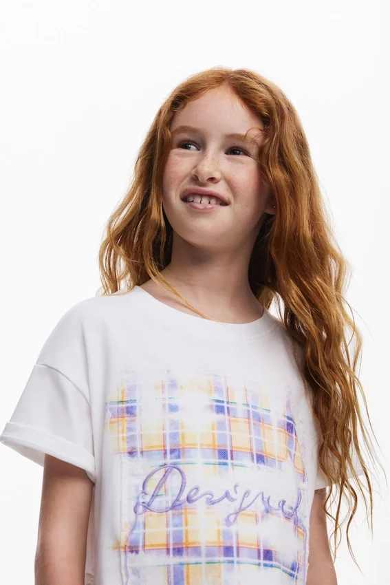 Kurzärmeliges T-Shirt mit Karomuster Kurzärmeliges T-Shirt mit Karomuster