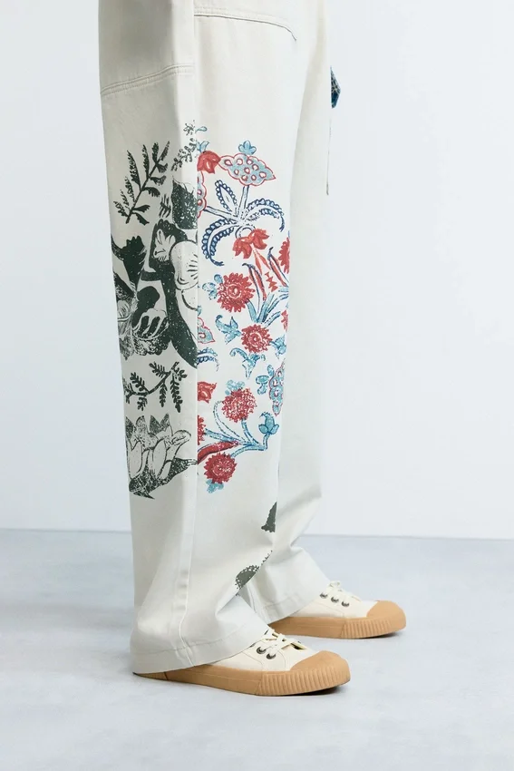 Lange Hose mit Blumenmuster Lange Hose mit Blumenmuster