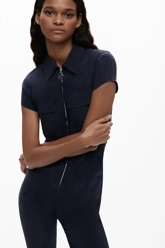 Langer Jumpsuit mit Reißverschluss Langer Jumpsuit mit Reißverschluss