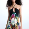 Langes Kleid mit tropischem Print Langes Kleid mit tropischem Print