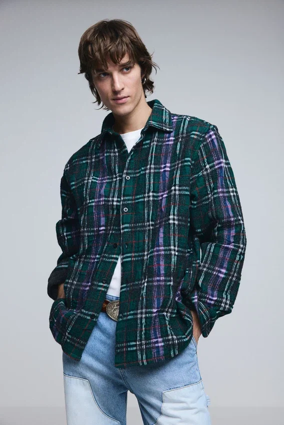 Langärmliges Overshirt mit Karomuster Langärmliges Overshirt mit Karomuster