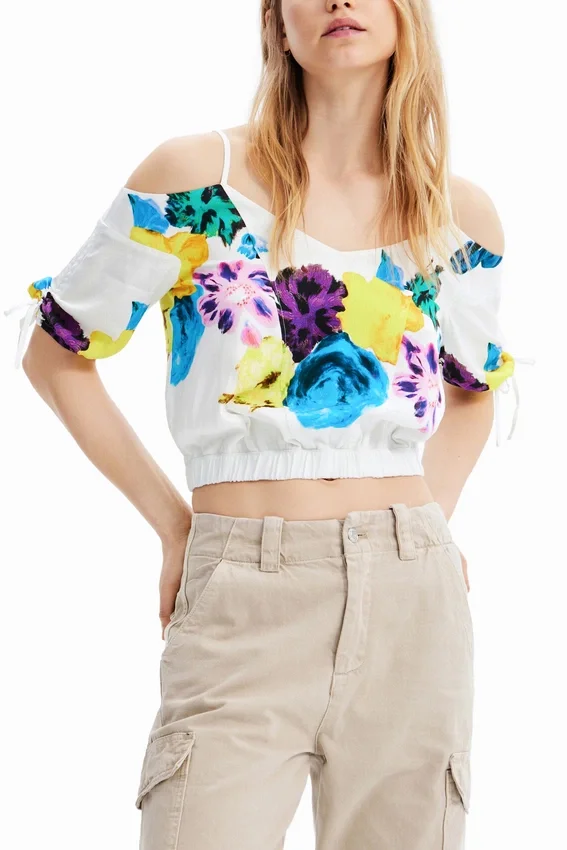 M. Christian Lacroix Kurze, geraffte Bluse mit Blumenmuster M. Christian Lacroix Kurze, geraffte Bluse mit Blumenmuster