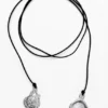 Mehrfach verstellbarer Anhänger mit versilberter Lederkette Zalio Mehrfach verstellbarer Anhänger mit versilberter Lederkette Zalio