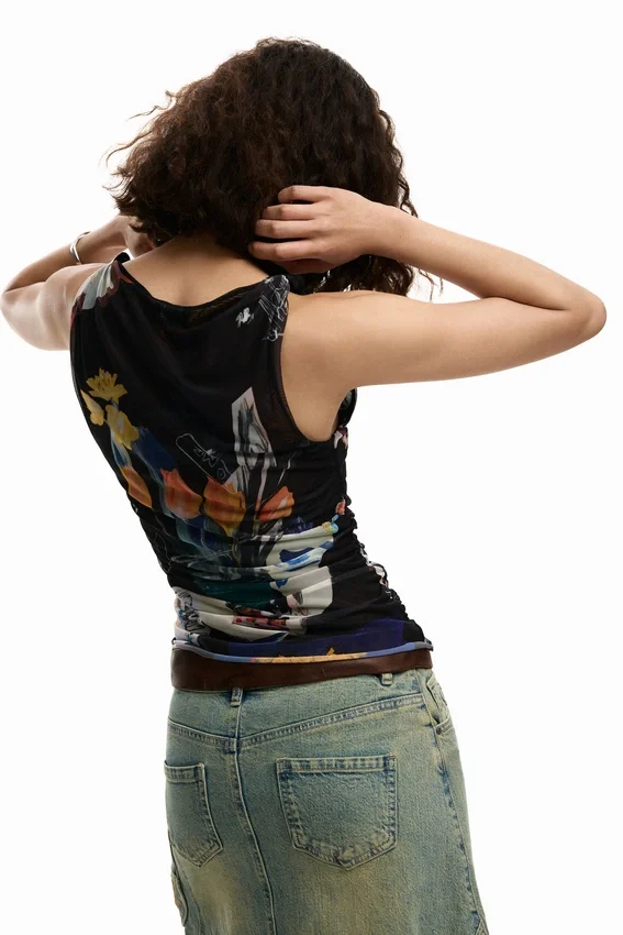 Mesh-T-Shirt mit Blumen Mesh-T-Shirt mit Blumen