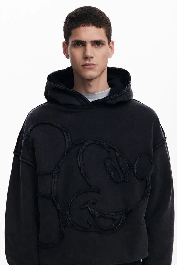 Mickey Mouse™ Sweatshirt mit Aufnäher Mickey Mouse™ Sweatshirt mit Aufnäher