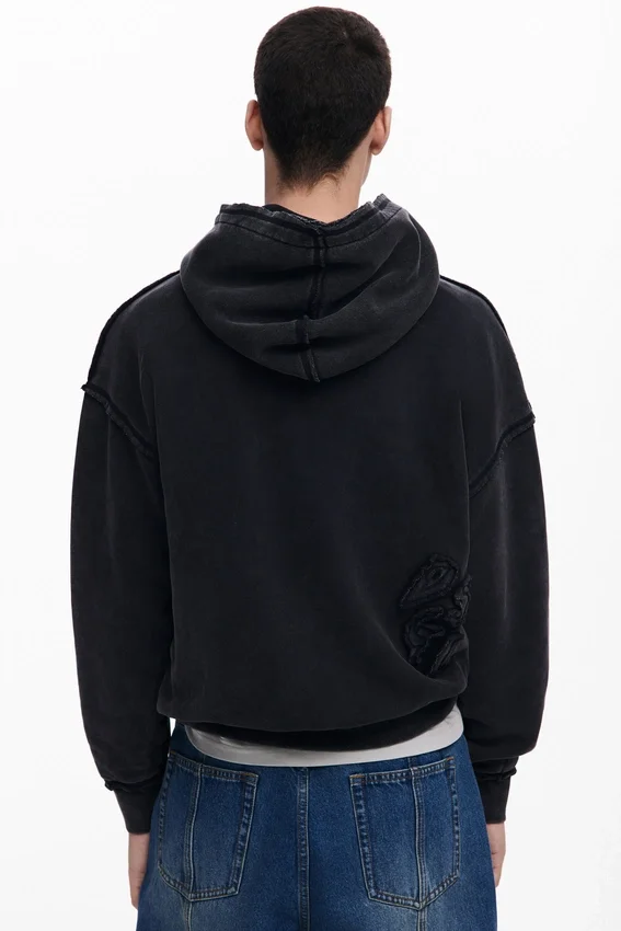 Mickey Mouse™ Sweatshirt mit Aufnäher Mickey Mouse™ Sweatshirt mit Aufnäher