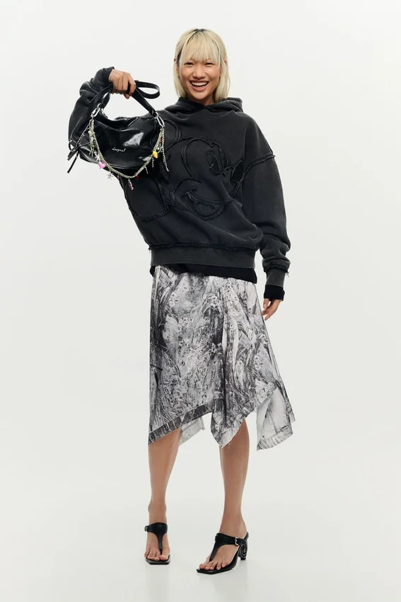 Mickey Mouse™ Sweatshirt mit Aufnäher Mickey Mouse™ Sweatshirt mit Aufnäher