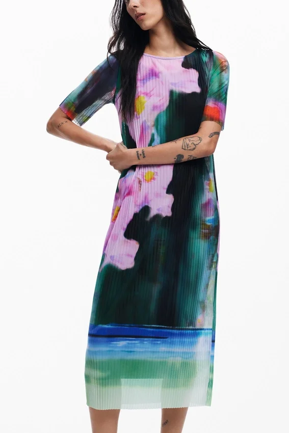 Midi-Kleid mit Blumenmuster Midi-Kleid mit Blumenmuster