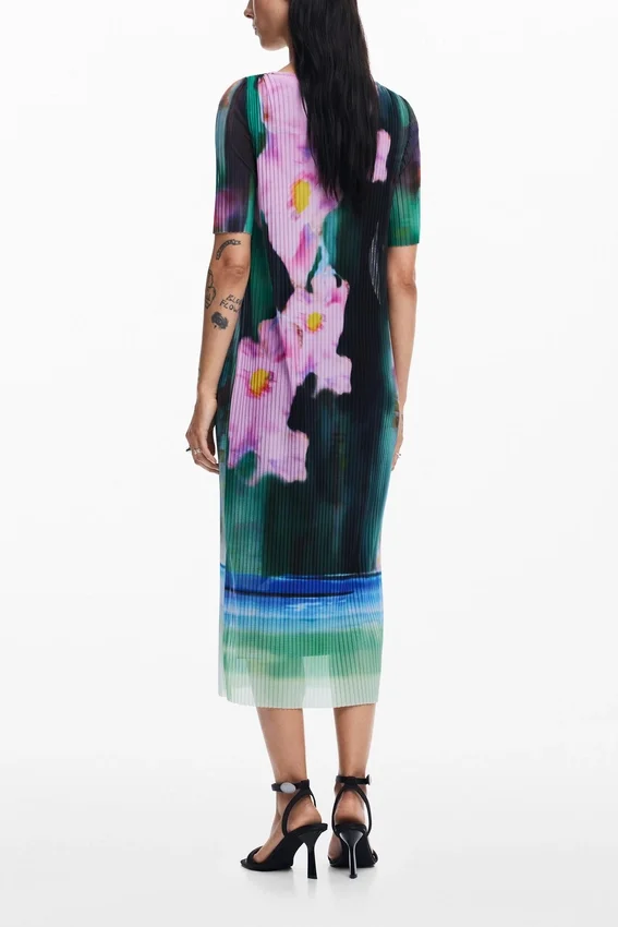 Midi-Kleid mit Blumenmuster Midi-Kleid mit Blumenmuster