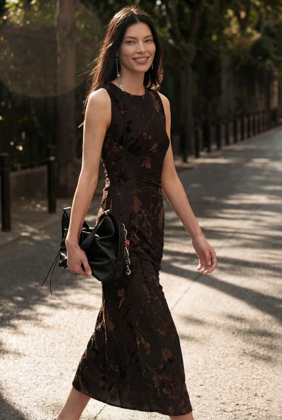 Midi-Kleid mit Flockdruck Midi-Kleid mit Flockdruck