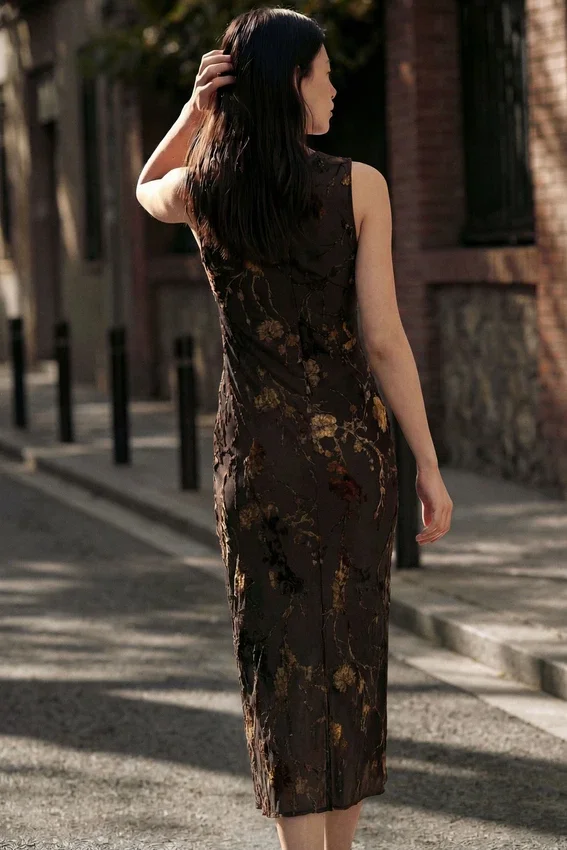 Midi-Kleid mit Flockdruck Midi-Kleid mit Flockdruck