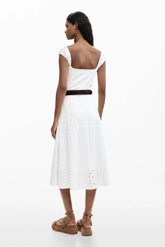 Midi-Kleid mit Stickerei Midi-Kleid mit Stickerei