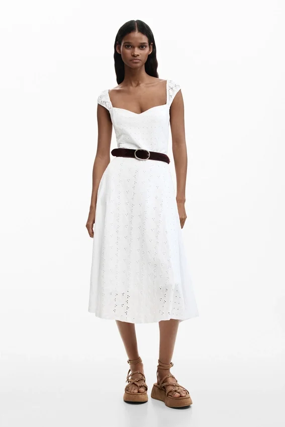 Midi-Kleid mit Stickerei Midi-Kleid mit Stickerei