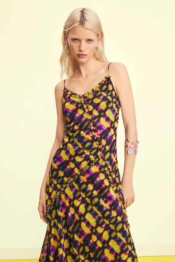 Midi-Kleid mit Trägern Midi-Kleid mit Trägern