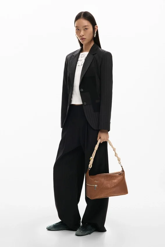 Mittlere bestickte Tasche Mittlere bestickte Tasche