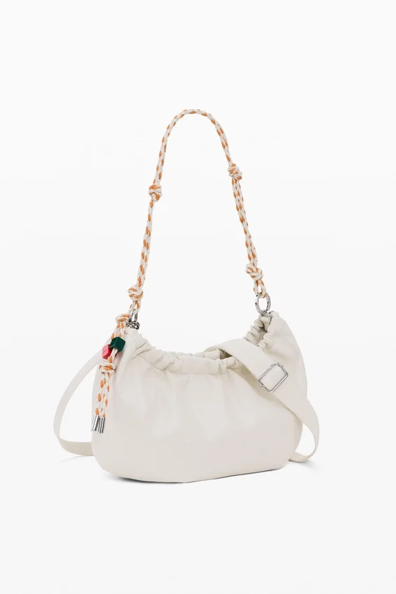 Mittlere ovale Tasche mit Anhängern Mittlere ovale Tasche mit Anhängern