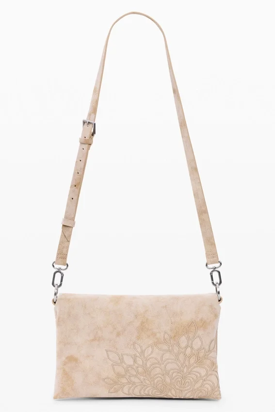Mittlere Tasche mit bestickter Klappe Mittlere Tasche mit bestickter Klappe