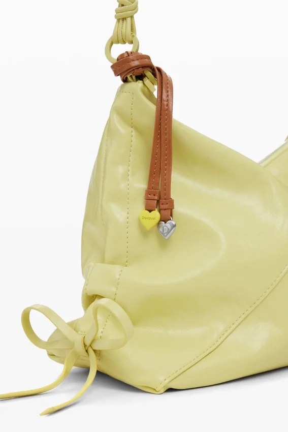 Mittlere Tasche mit glänzender Schleife Mittlere Tasche mit glänzender Schleife