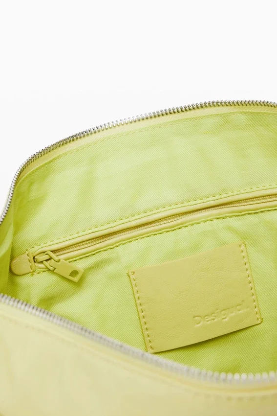 Mittlere Tasche mit glänzender Schleife Mittlere Tasche mit glänzender Schleife