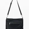 Mittlere Tasche mit Herz-Anhänger Mittlere Tasche mit Herz-Anhänger